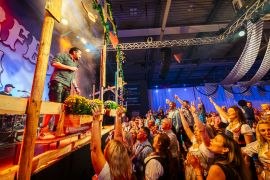 Tom Wenig   Sparkassenarena Oktoberfest  2025   0008